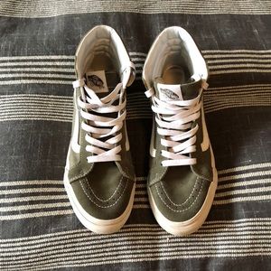 Olive Green High Top Vane